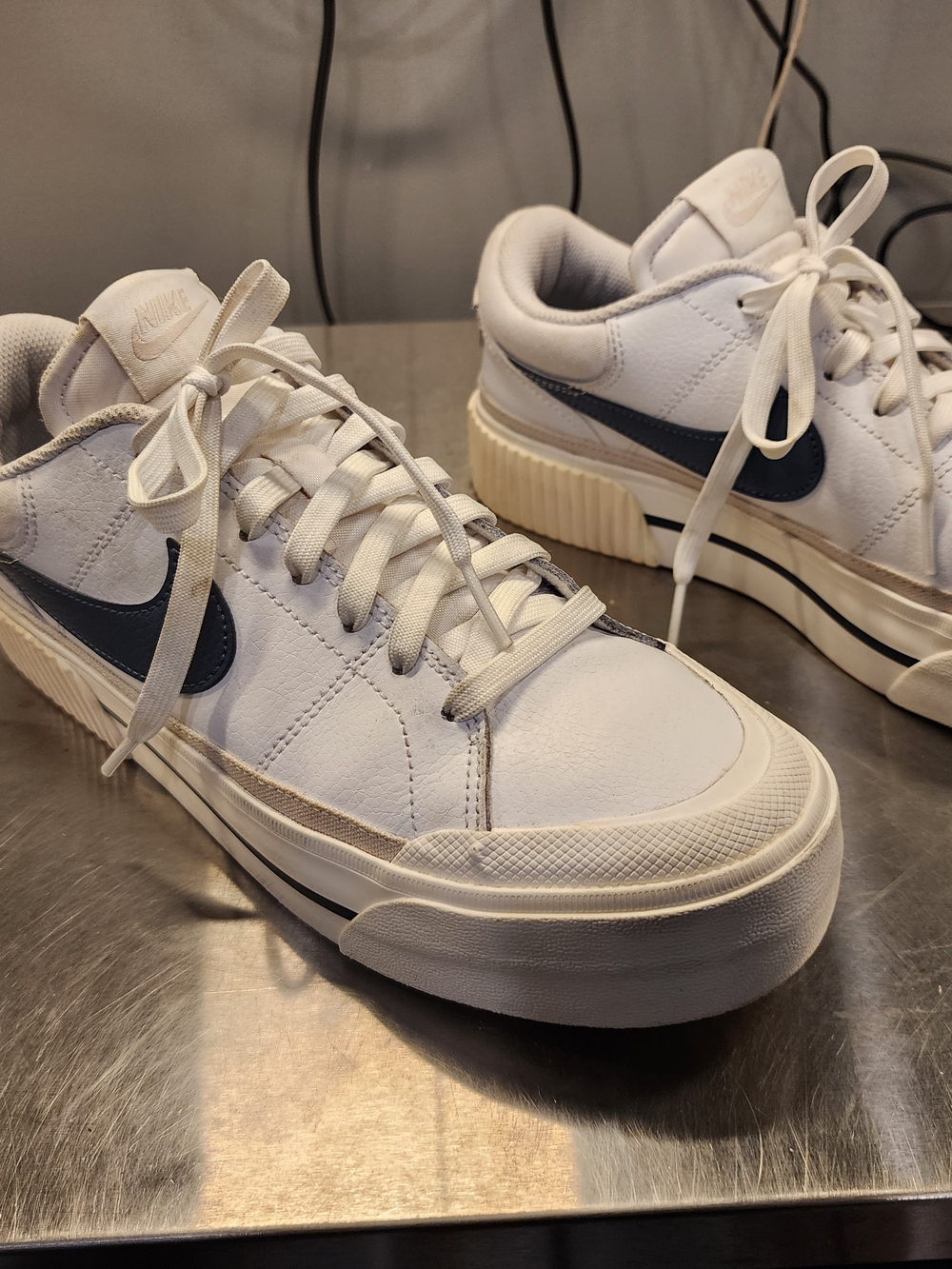 Nike Court Legacy Platforms 9.5